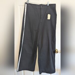 Levi's Women's Black Wide Leg Pants